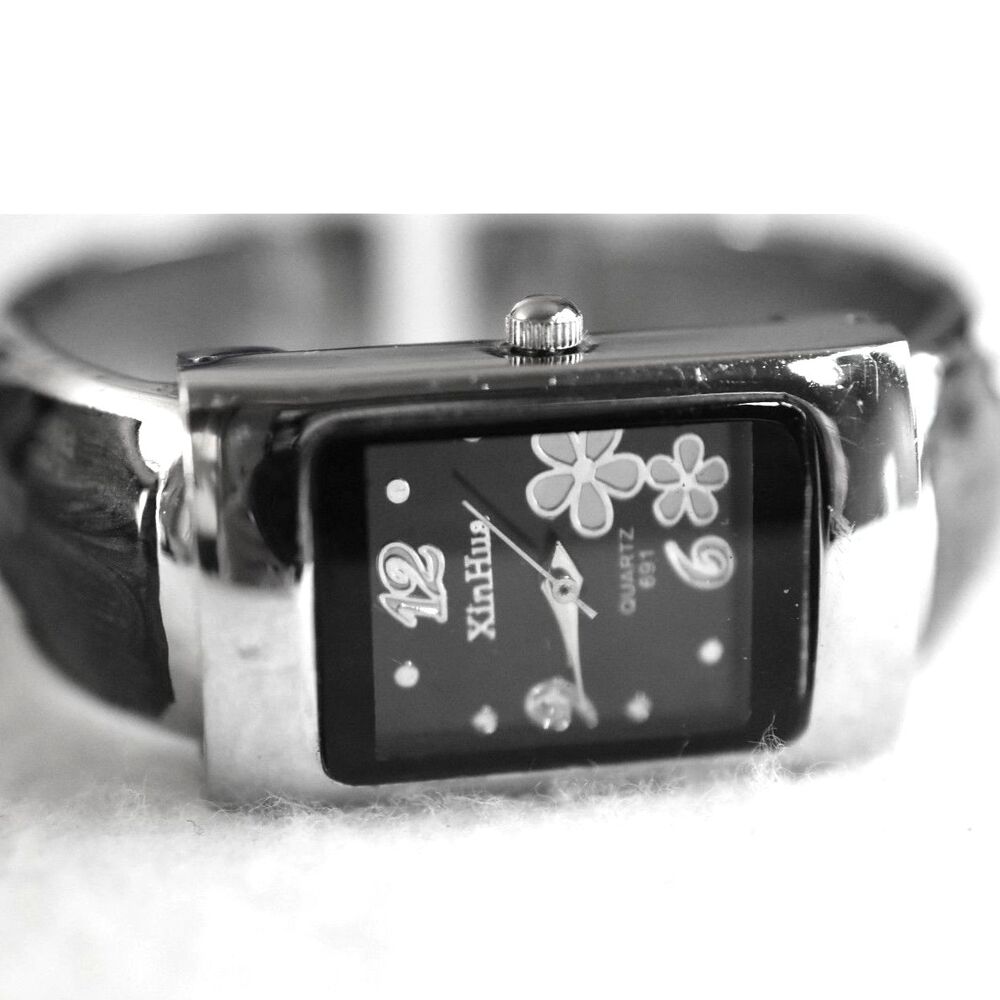XinHua Petite Yellow Flowers Black Enamel Silver Tone 5" Cuff New Battery Watch